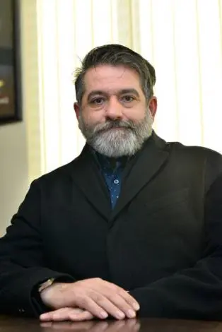 mehrdadahmadi1.jpg