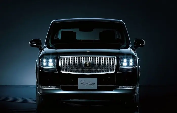 toyota-century-4.jpg