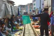 maeklong-railway-market-traffic-control