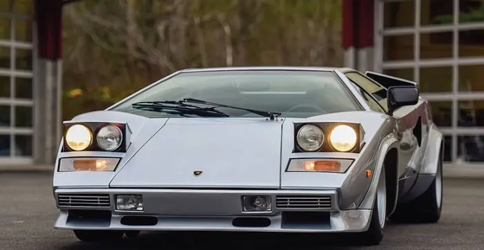 lamborghinicountach.jpg