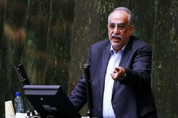 karbasian-majles-defa.jpg