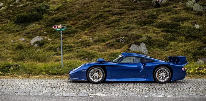porsche911.jpg