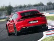 Porsche-PanameraGTS-2019-1024-05