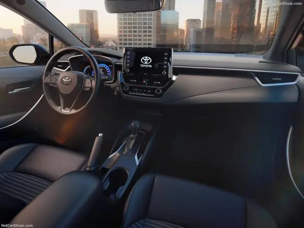 Toyota-Corolla_Sedan-2020-1024-13.jpg