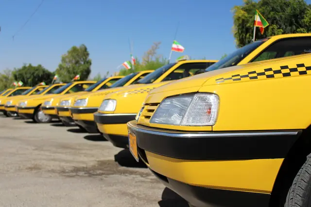 taxi82.jpg