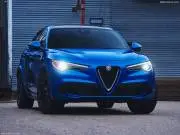 AlfaRomeo-StelvioQuadrifoglioUS-Version-2018-1024-03