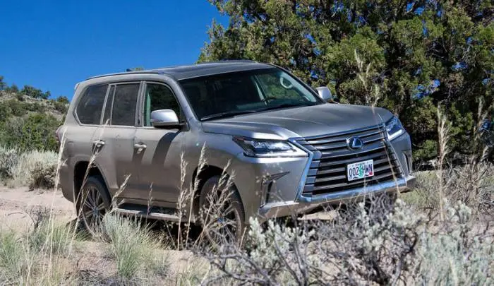 lexus4.jpg