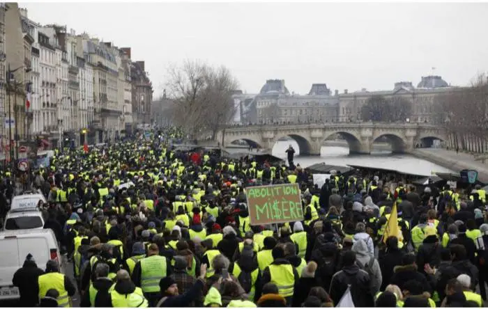 paris-fire01.jpg