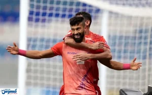 مدافع سابق پرسپولیس در میان ۱۰ مدافع برتر جهان