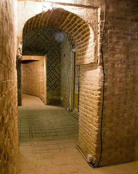 تربت-خانه