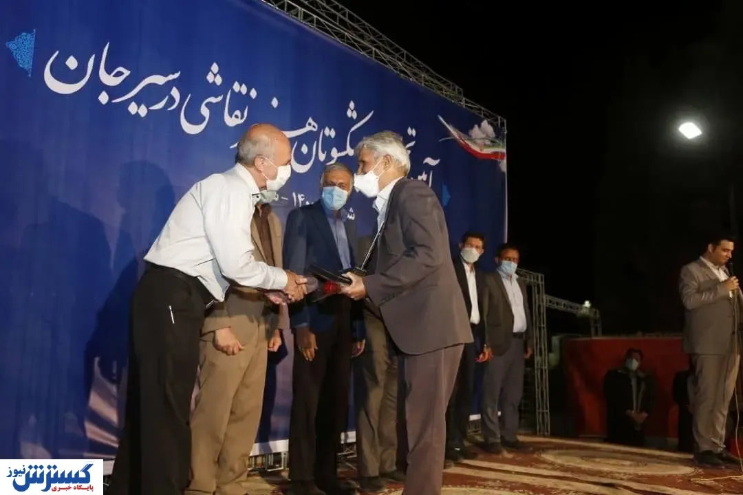 تجلیل از پیشکسوتان هنر نقاشی توسط گلگهر