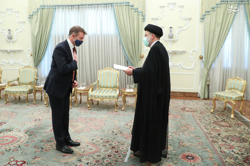 سفیر-انگلیس-رییسی