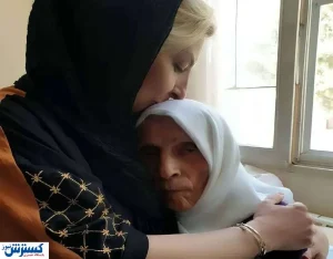 مرثیه خوانی مرجانه گلچین در سوگ مادرش+ویدئو
