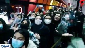 هجوم دختران برای دیدن ماکان بند!