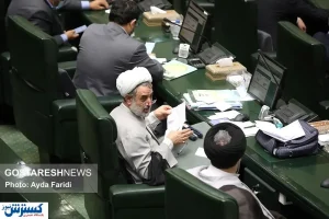 نمایندگان مجلس چقدر حقوق می‌گیرند؟