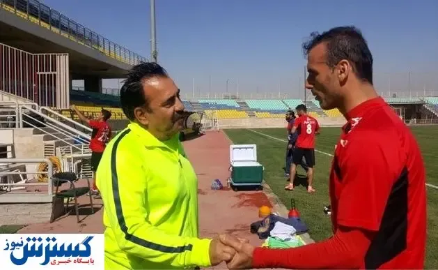پیشنهاد استقلال را قبول می‌کنم / بقال سر کوچه هم پرسپولیس را قهرمان می‌کند