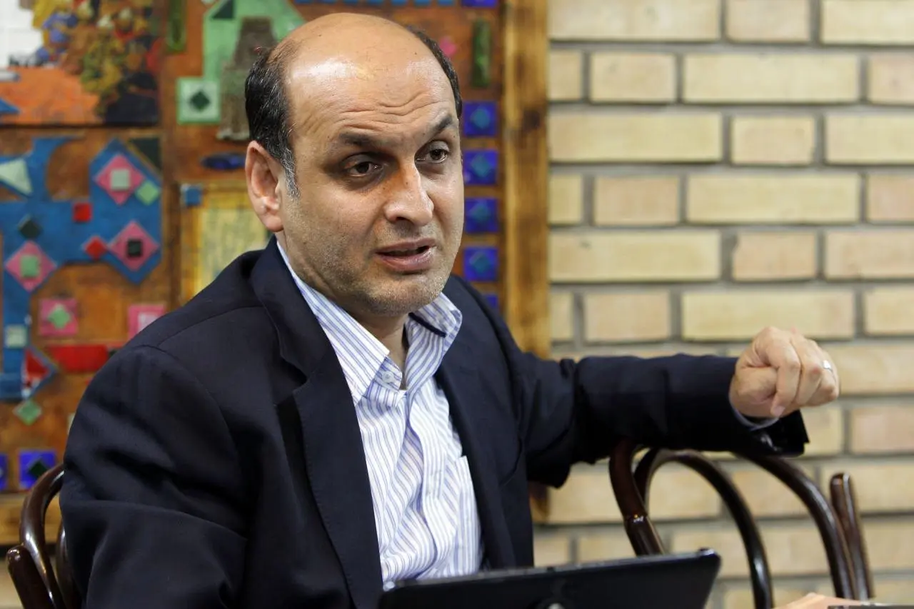 هادی-حق شناس