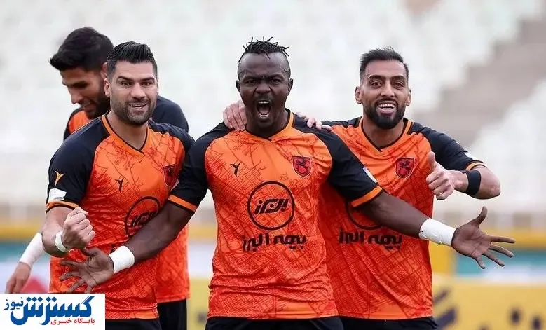 ستاره پرسپولیسی در لیست فروش