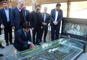 تجدید میثاق مدیرعامل بانک توسعه تعاون با آرمان‌های شهدا