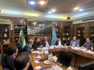 برگزاری جلسه راهبردهای توسعه شرکت سنگ آهن مرکزی ایران در دفتر وزیر