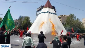 گزارش تصویری از آئین خیمه سوزان ظهر عاشورا در بازار تهران
