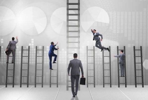 هنوز سایت نداری؟ همین حالا یک قدم مهم از رقیبت عقب‌تری
