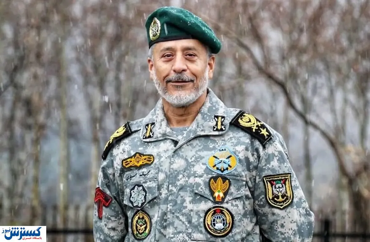 با حکم رهبر انقلاب حبیب الله سیاری سرپرست ستادکل نیروهای مسلح شد