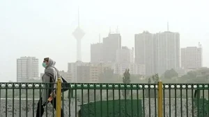 کارگران در محاصره دود؛ دولت فقط ادارات خودش را نجات داد!