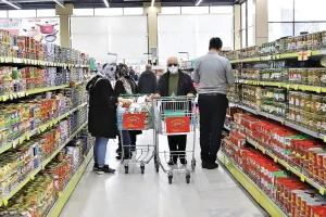 هر ماه ۳۰ درصد گرانی؛ کام کارگران و کارمندان تلخ شد