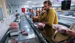 مرغ رسماً جایگزین گوشت شد!