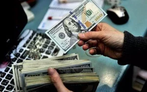 تصمیم جنجالی بانک مرکزی درباره تعیین قیمت دلار و ارز