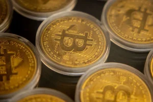 ریزش سنگین در بازار ارز دیجیتال | کدام رمزارزها ارزش خرید دارند؟