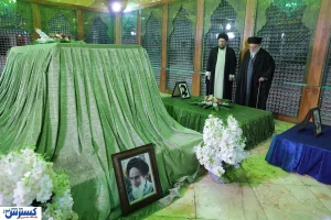 حضور رهبر معظم انقلاب در مرقد بنیانگذار جمهوری اسلامی ایران