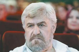 وداع با ستاره ماندگار سینما / عنایت بخشی در ۸۰ سالگی درگذشت
