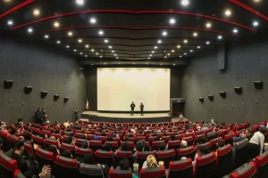 جزئیات شوک جدید به بازار اکران نوروزی / بلیت سینما گران می‌شود؟