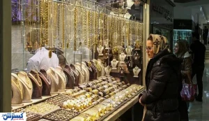 نبرد خریداران و فروشندگان در بازار طلا و سکه / قیمت ها کاهش یافتند + پیش‌بینی فردا