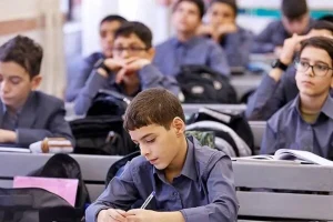 خدمت رایگان دولتی برای معلمان و دانش آموزان در شرایط جنگی