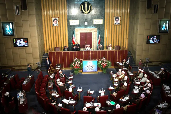 تعداد رأی به حسن روحانی و سیدحسن خمینی در جلسه تعیین رهبری مشخص شد