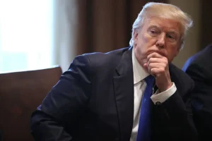 ترامپ به دنبال راهی برای خروج از مخمصه جنگ با ایران