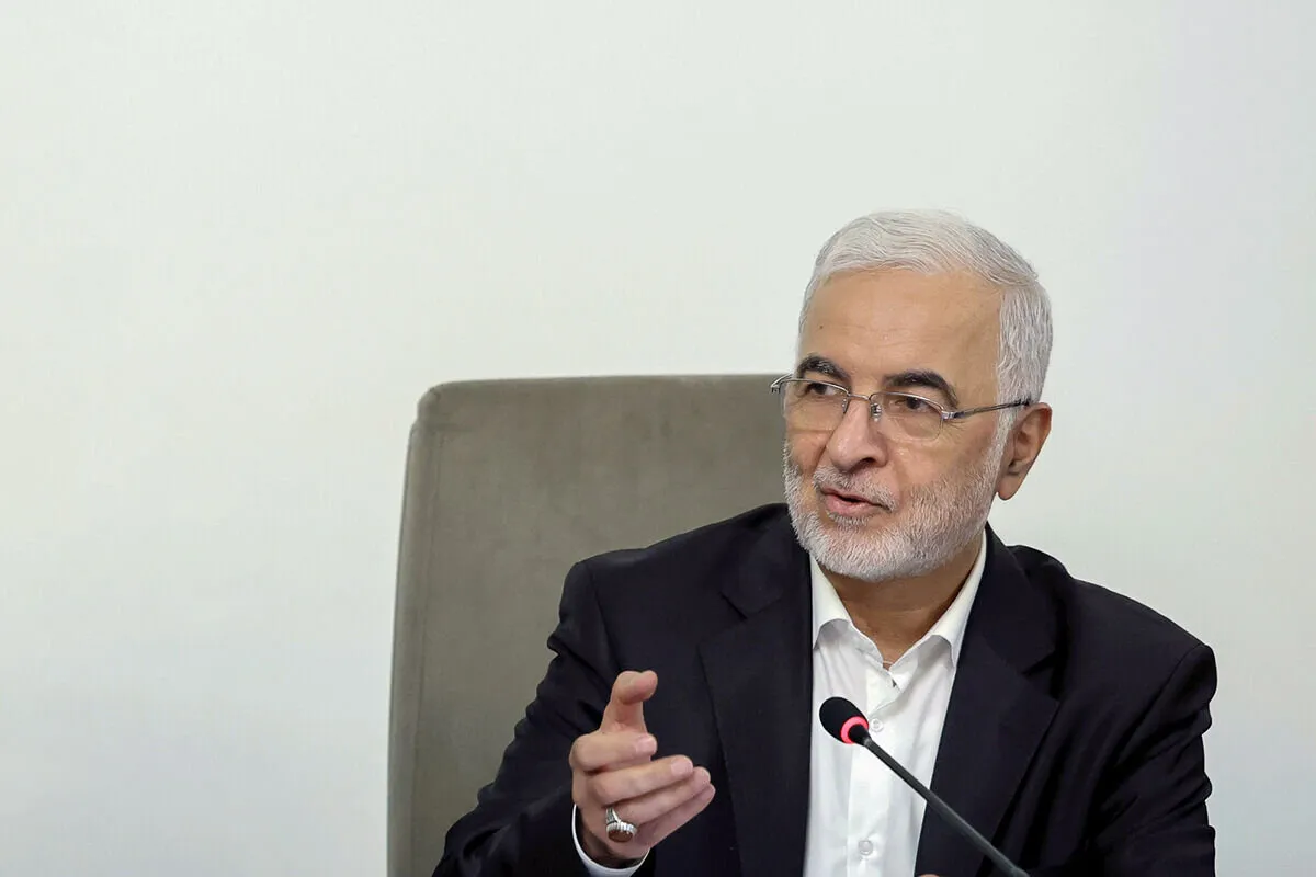 مومنی مومنی