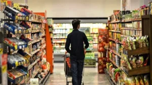 انبار فروشگاه‌های زنجیره‌ای شارژ شد