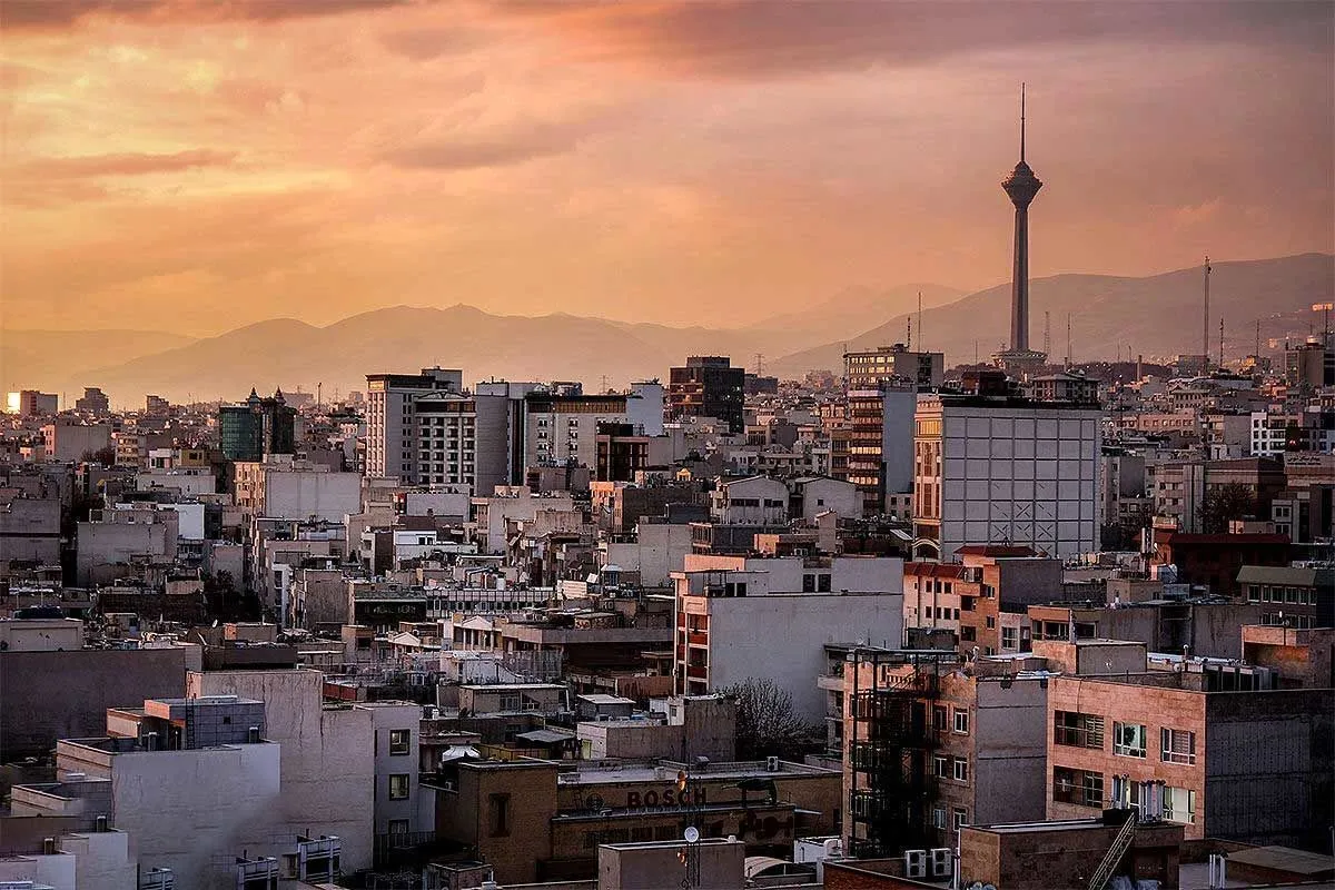 کلید خانه کارگران چرخید / آغاز ساخت ۹۲ هزار واحد مسکونی
