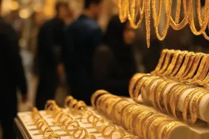 آخرین قیمت دلار، طلا و سکه امروز ۱۴ تیر / بازار در تعطیلی فریز شد + جدول
