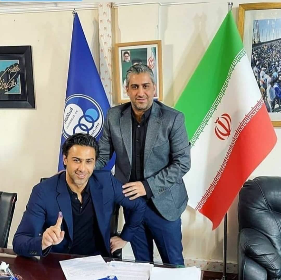 عکس یادگاری فرزاد و فرهاد مجیدی بعد از بازگشت به استقلال/عکس