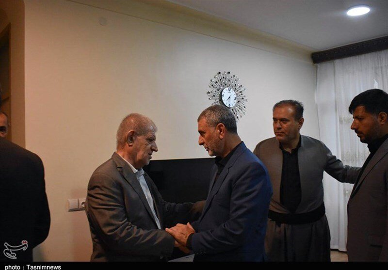  دیدار و گفت و گوی فرمانده سپاه کردستان با خانواده مهسا امینی / مطالبه والدین چه بود؟ / عکس ها
