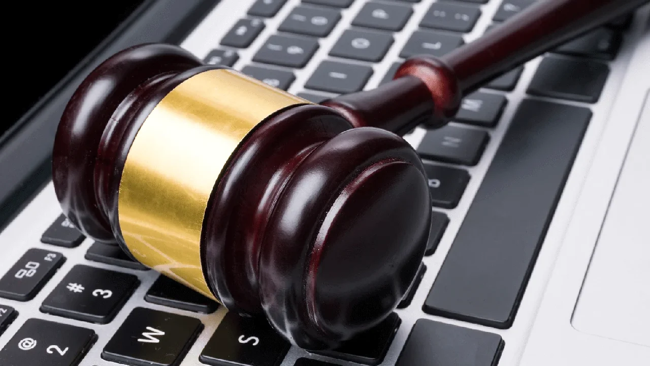 وکیل آنلاین حقوقی و کیفری
