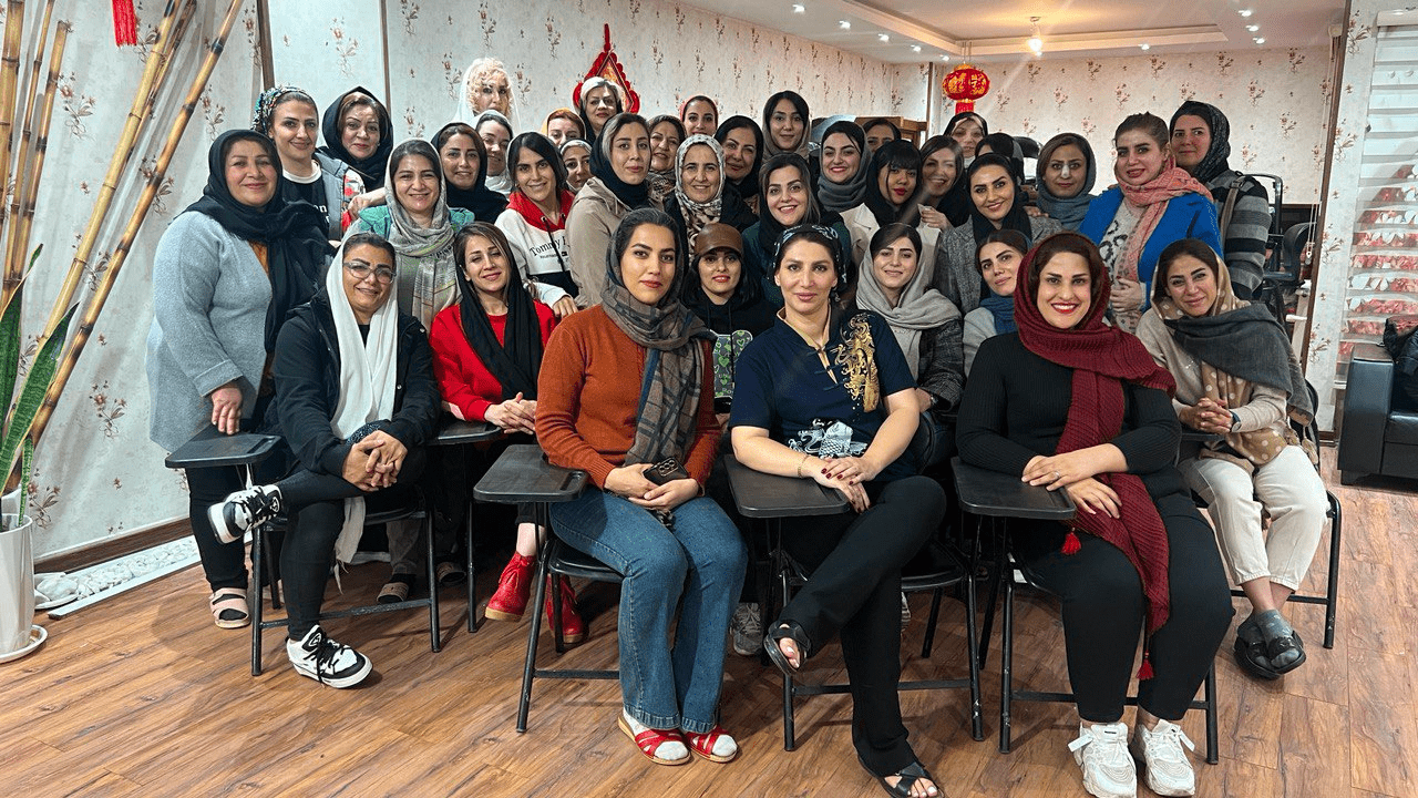 آموزش ماساژ بانوان فریبا صالحی